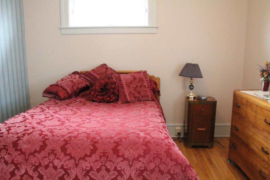 Downtown Bed & Breakfast Монктон Номер фото